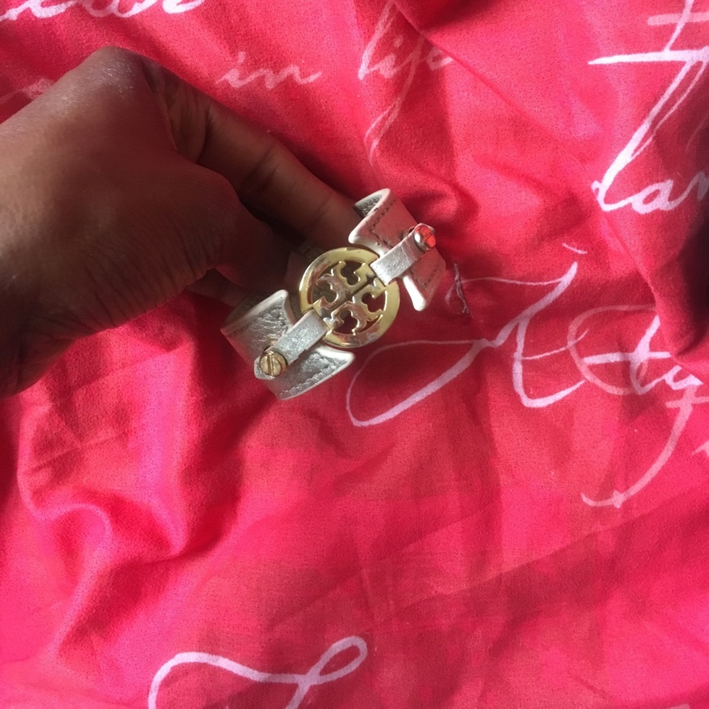 Tory burch bracelet