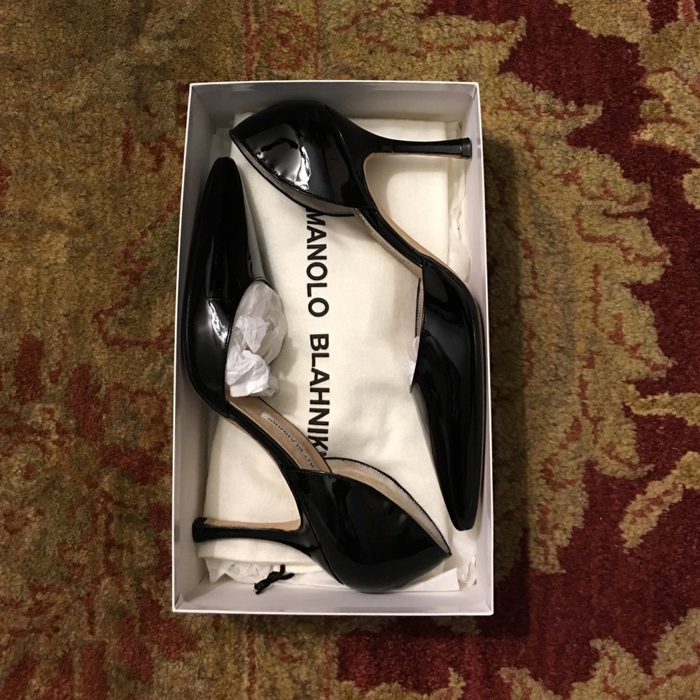 Manolo Blahnik D'orsay pump Rola