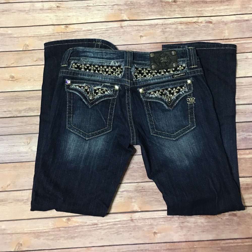 Miss Me Sz 30 - Boot cut, short