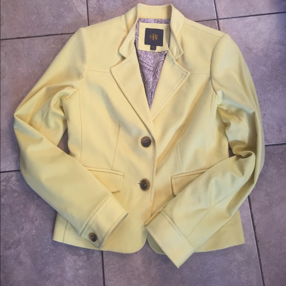 Limited/Outback Red yellow blazer