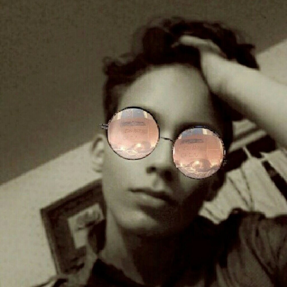 Meet your Posher, Felipe