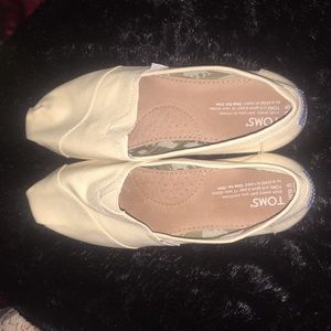 TOMS Cream 9.5