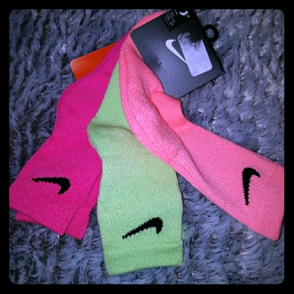 Other - Nwt 3 pairs nike socks 13c-3y girls