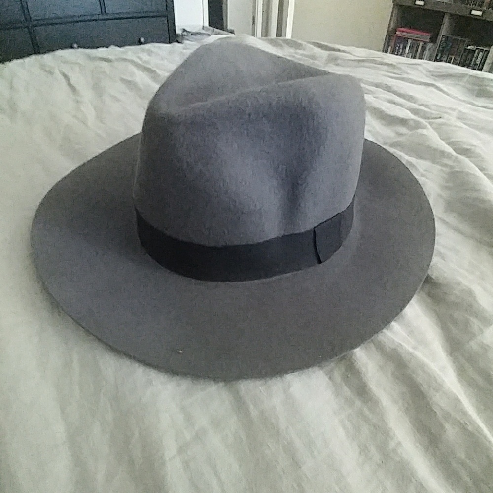 Wool hat - Picture 4 of 4