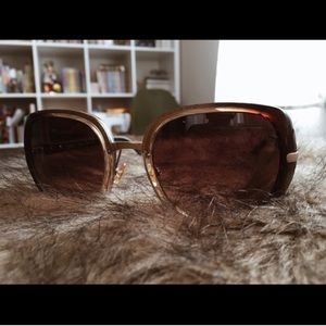 Chloe Sunnies