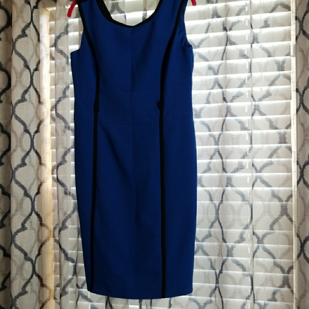 Dress - Picture 2 of 6