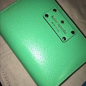 NWT: Beautiful Kate Spade New York Wallet