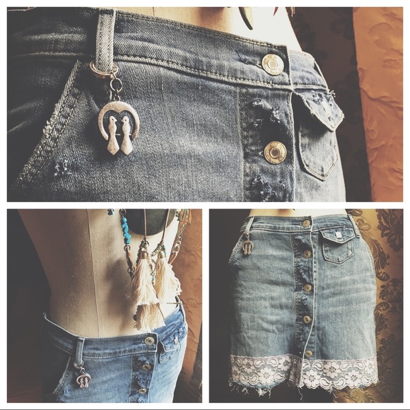 Skirt Love Birds Button Down Altered Skirt
4XHPπ΅π΅π΅π΅ - Picture 5 of 8