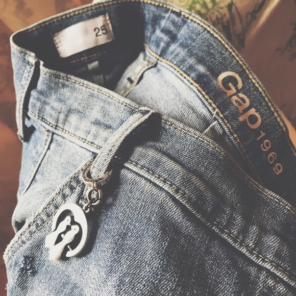 Skirt Love Birds Button Down Altered Skirt
4XHPπ΅π΅π΅π΅ - Picture 7 of 8