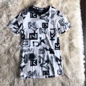 DKNY T-Shirt