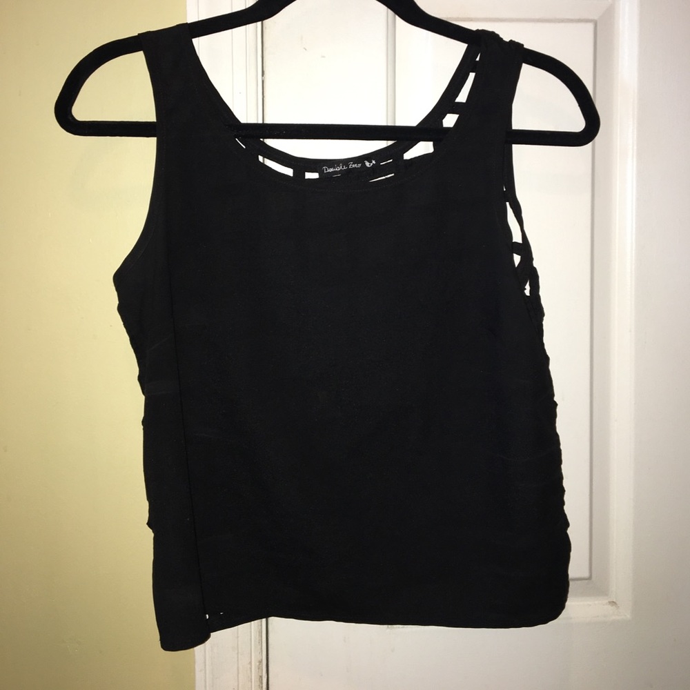 OPEN BACK BLACK TANK