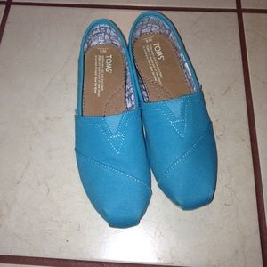🌎Peacock Blue TOMS🌎