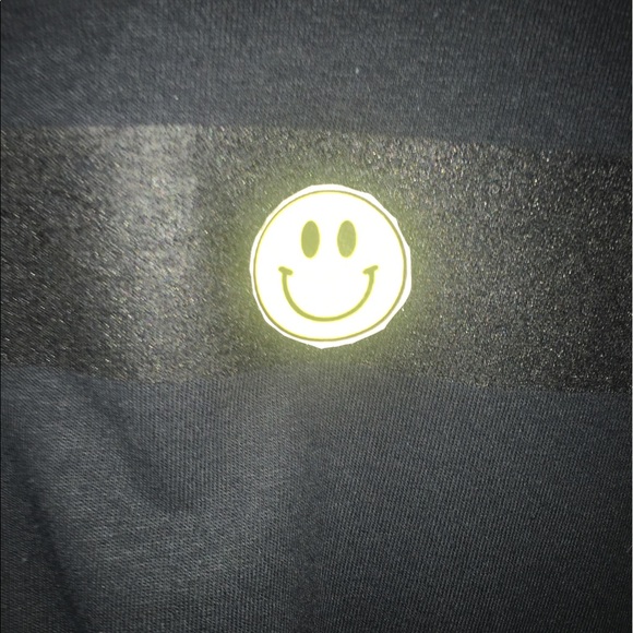 HFS SMILE SHIRT! - Picture 4 of 4