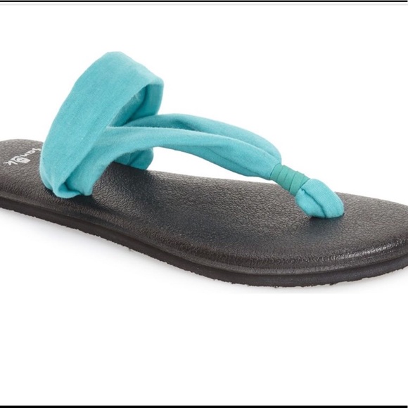 Sanuk Shoes - NWT Sanuk Yoga Triangle Sandals