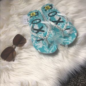 Roxy flip flops