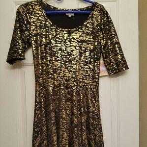 Lularoe nicole medium