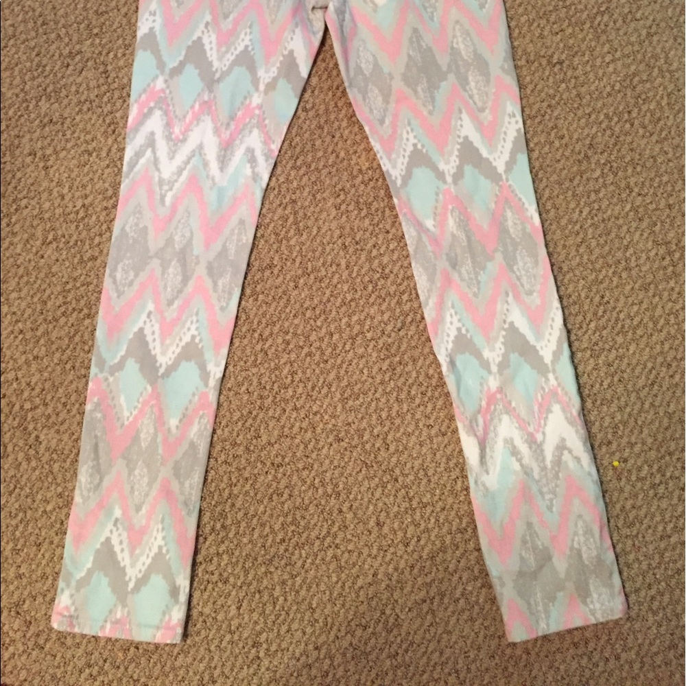 Patterned Skinny Jeans - Picture 2 of 3