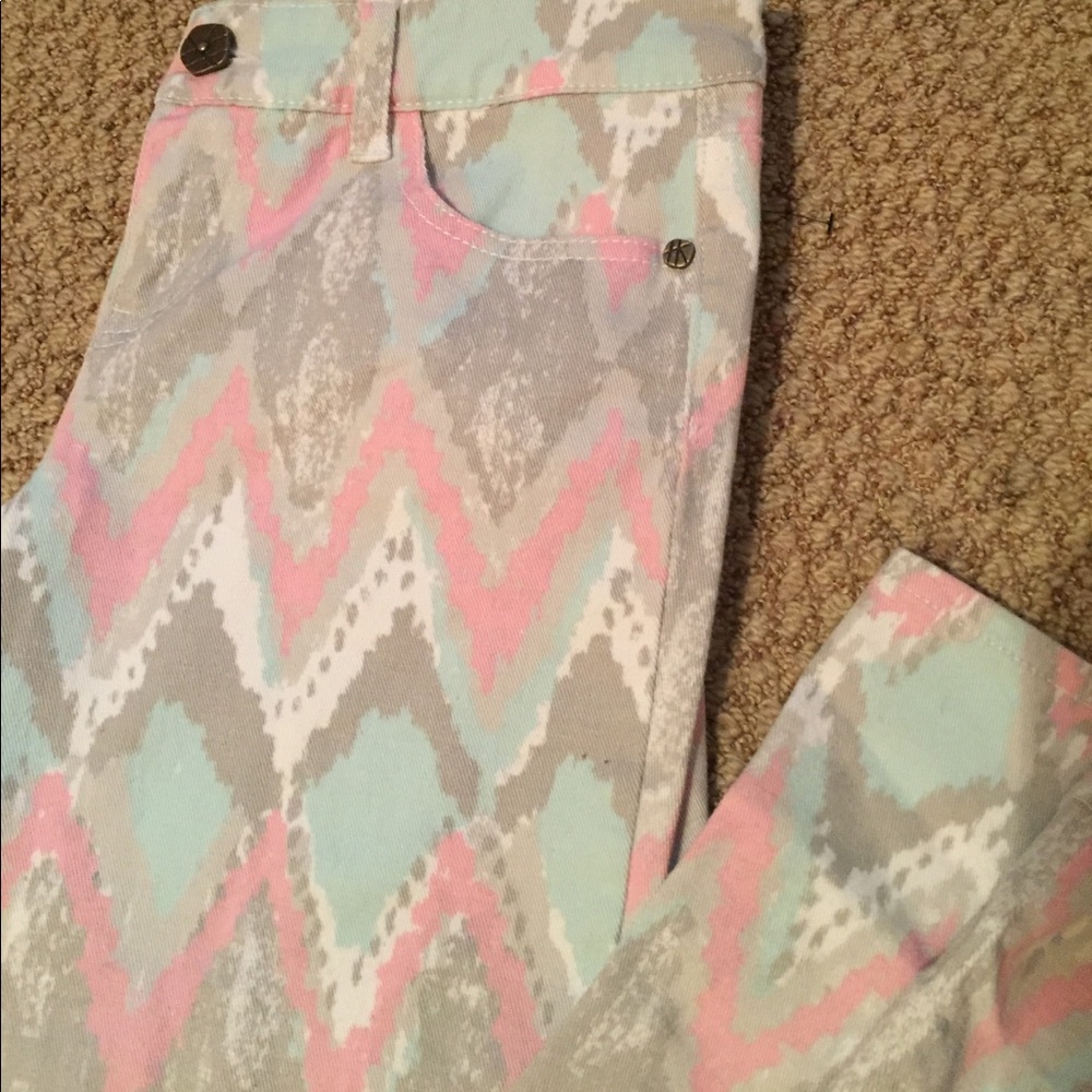 Patterned Skinny Jeans - Picture 3 of 3
