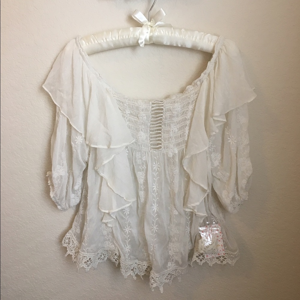 🌼Free People Off the Shoulder Top🌼