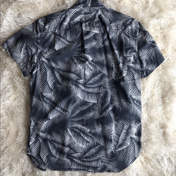 Gap shirt - Picture 2 of 2