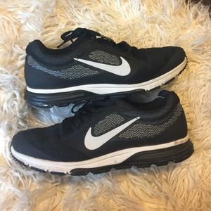 Nike women fly 2 running shoes