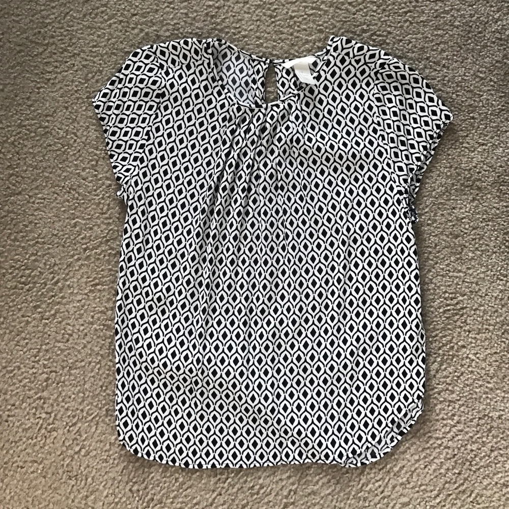 Aztec print black and white top