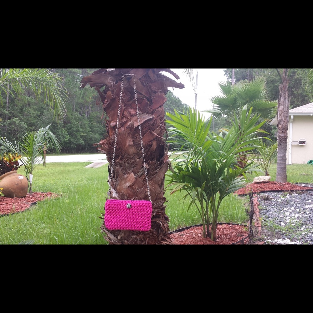 Brand New  T-Shirt yarn Crossbody bag - Picture 3 of 3