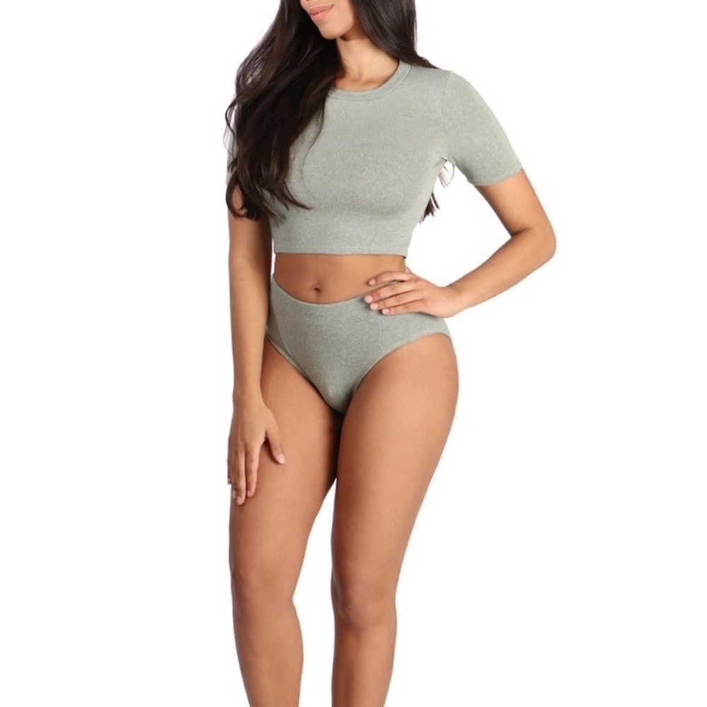 💋Crop Top w/Matching Briefs💋