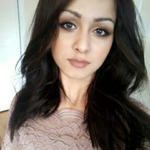 Meet your Posher, Fjoralba