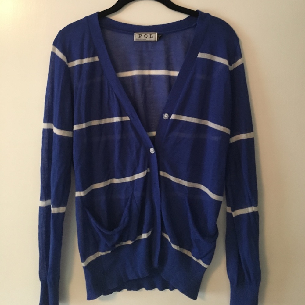 Lightweight sweater