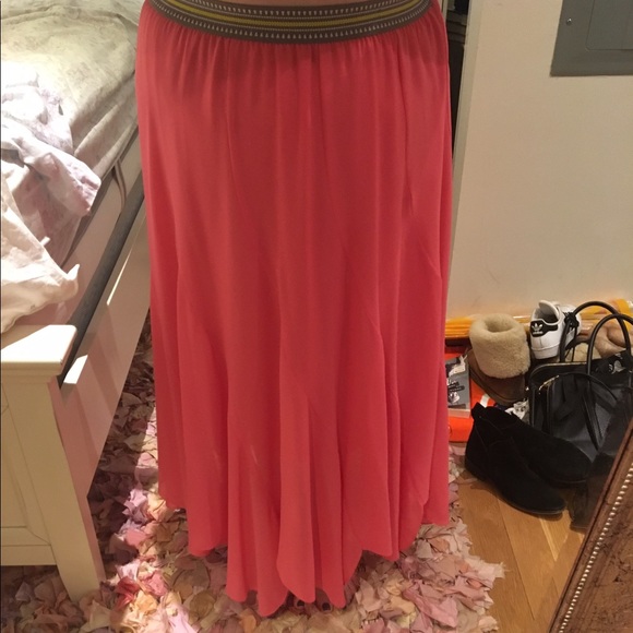 Coral maxi skirt with ruffled bottom - Picture 1 of 7