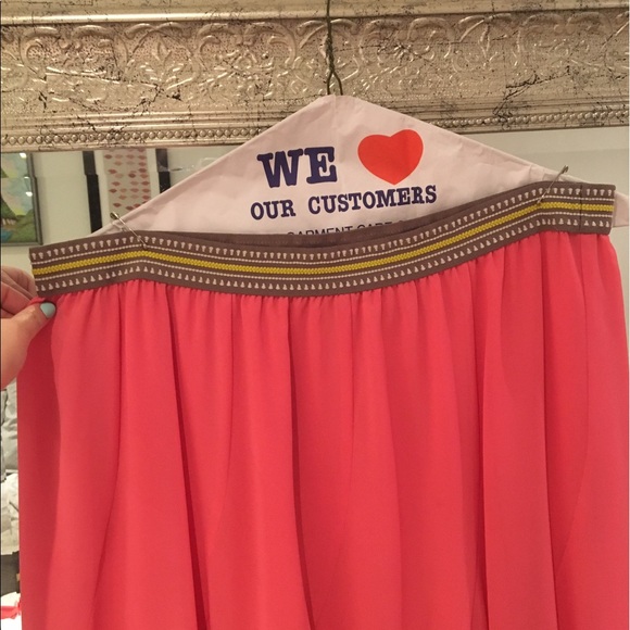 Coral maxi skirt with ruffled bottom - Picture 3 of 7