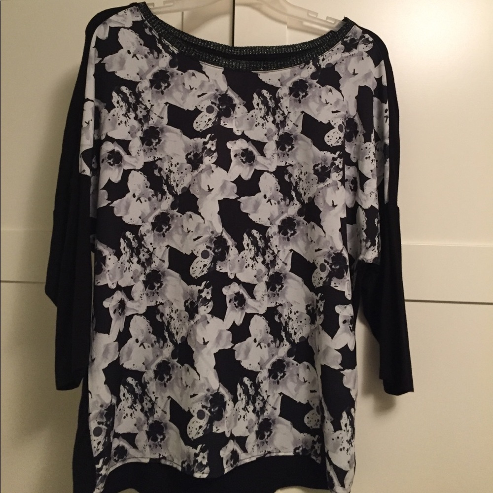 Black flowered print top