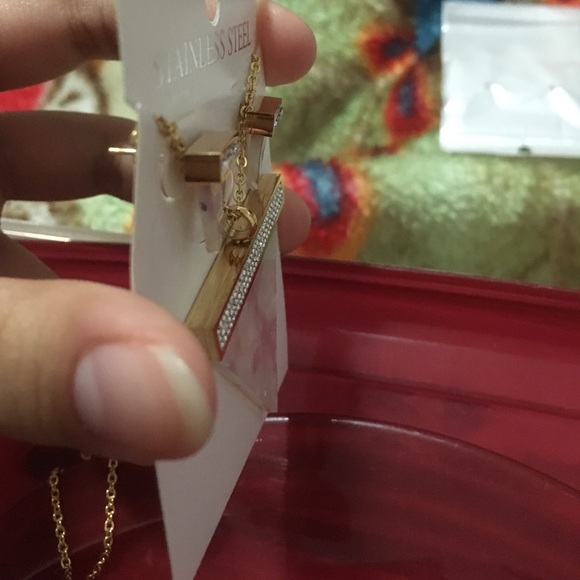 Triangle set-earrings and necklace . - Picture 2 of 3