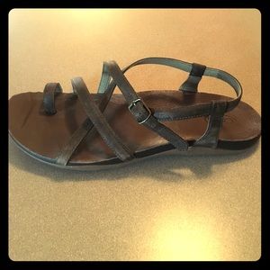 **Limited time price cut** Chaco Dorra