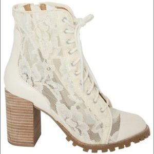 Report Signature White Lace Heeled Booties