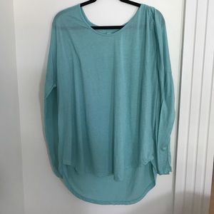 Great basic teal/sea foam green top! Old Navy 2X Great basic teal/sea foam green top! Old Navy 2X