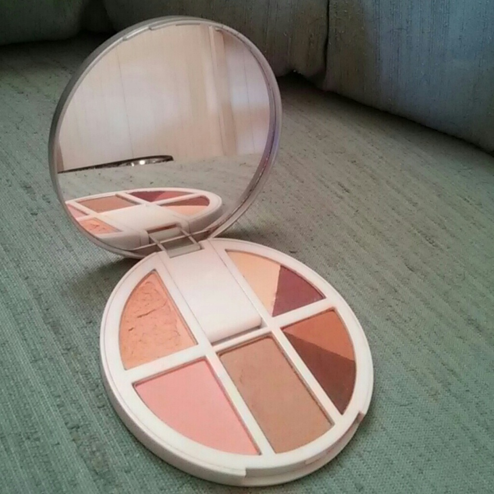 PUR Dream Chaser Vanity Palette Eyes/Cheeks