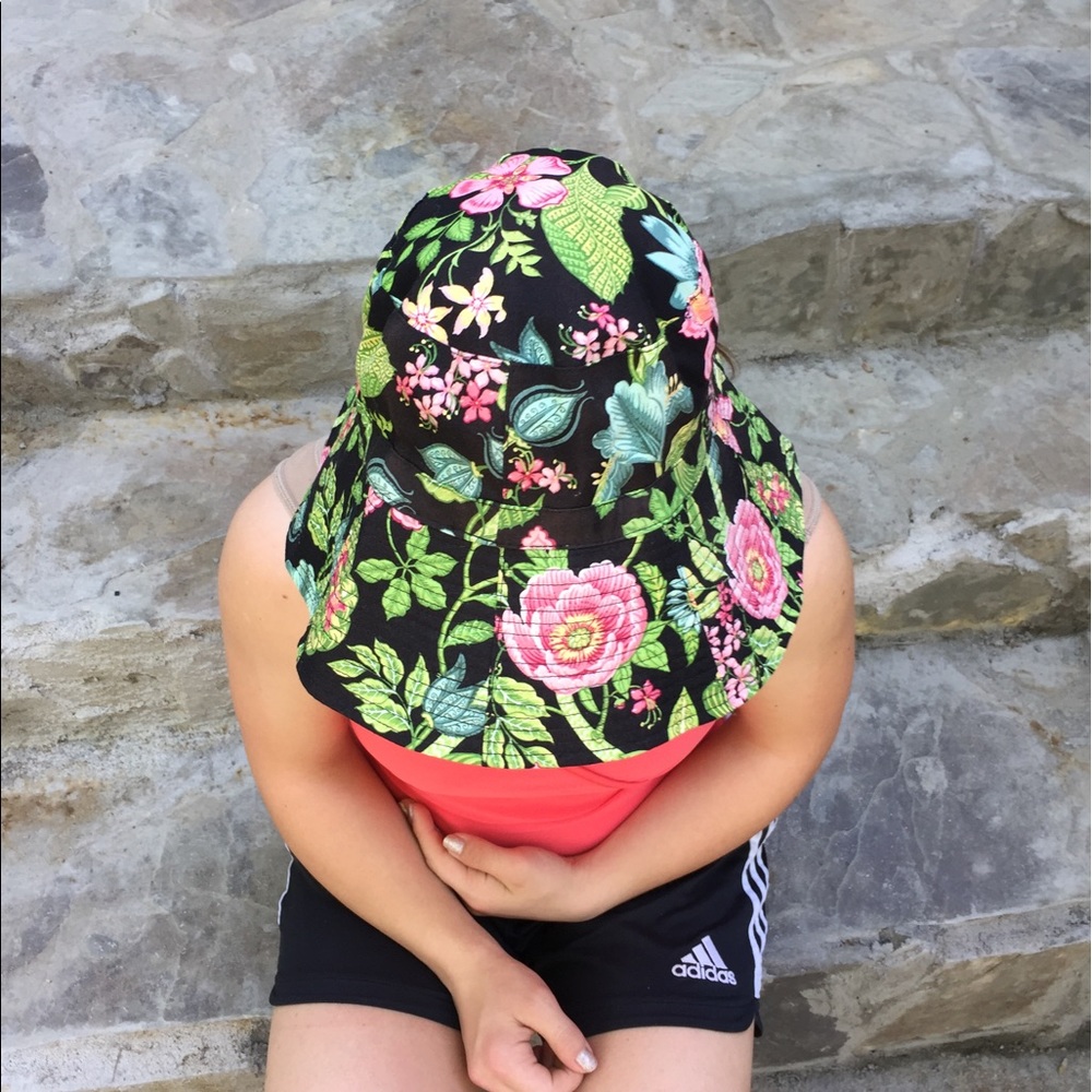 Vera Bradley reversible hat