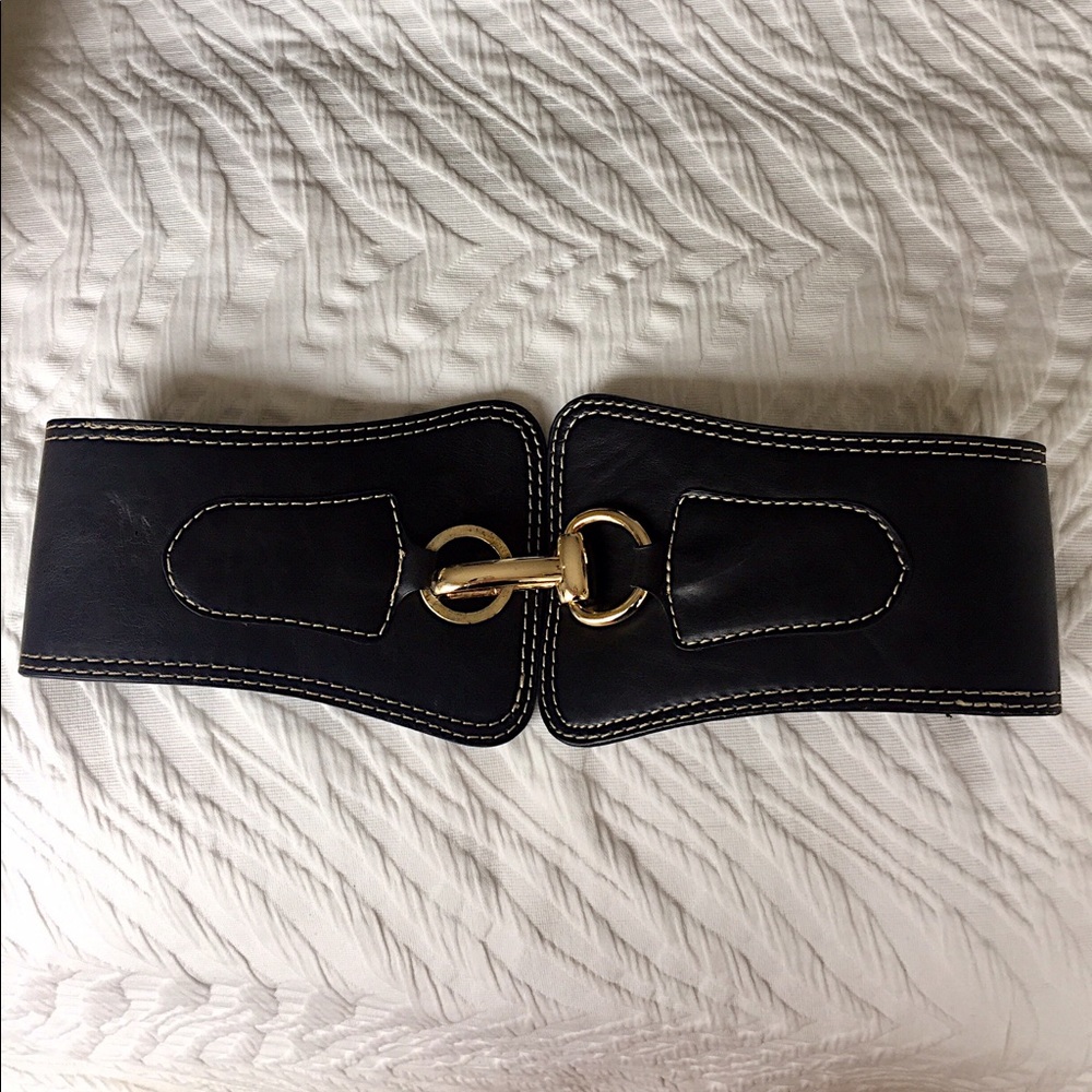 Black Leather Waist Hugging Stretch Belt