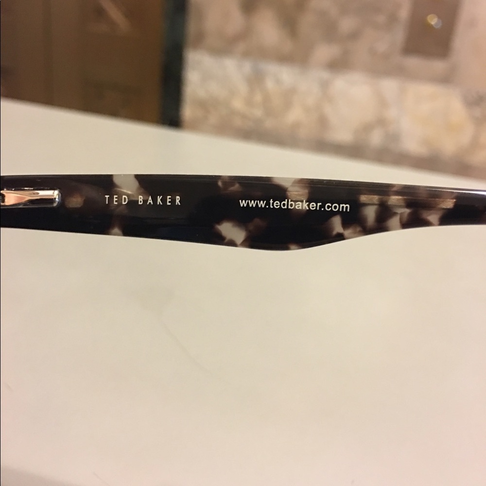 Ted Baker Sunglasses - image 5