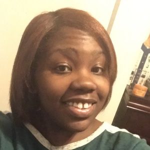 Meet your Posher, Latisha