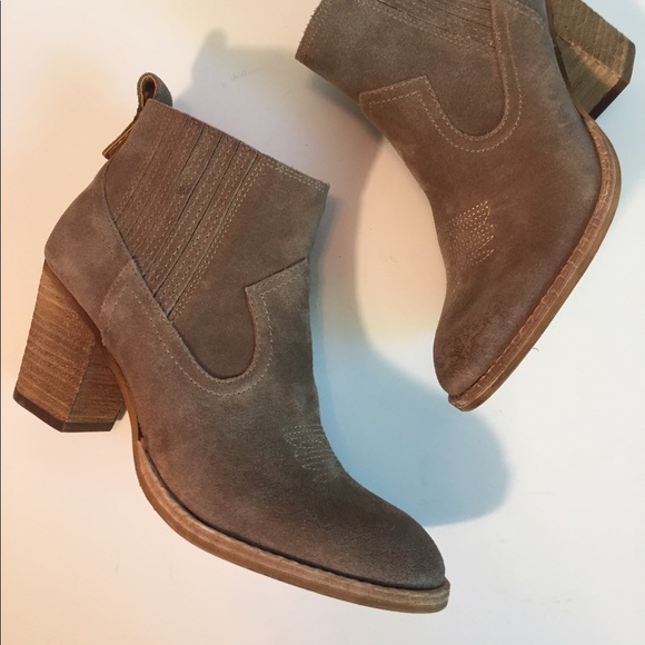 **SOLD** NIB Dolce Vita Jones suede boot Sz 7.5 - Picture 3 of 8