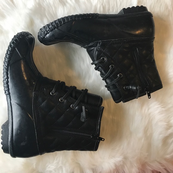 Steve Madden Other - Steve Madden Duck Boot