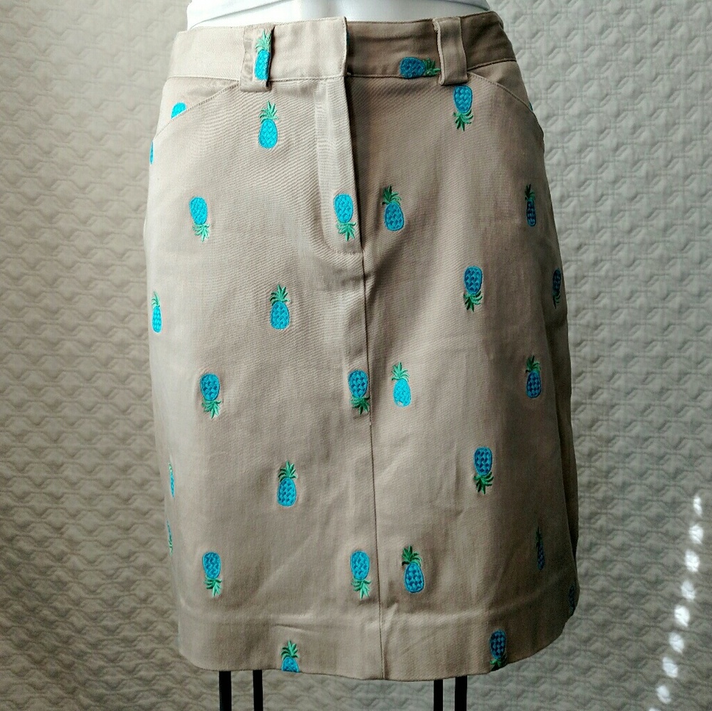 Lilly Pulitzer Khaki Skirt w Turquoise Pineapples