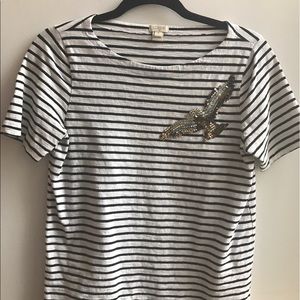 ELEGANT J CREW BOATNECK TEE WITH BIRD DETAIL