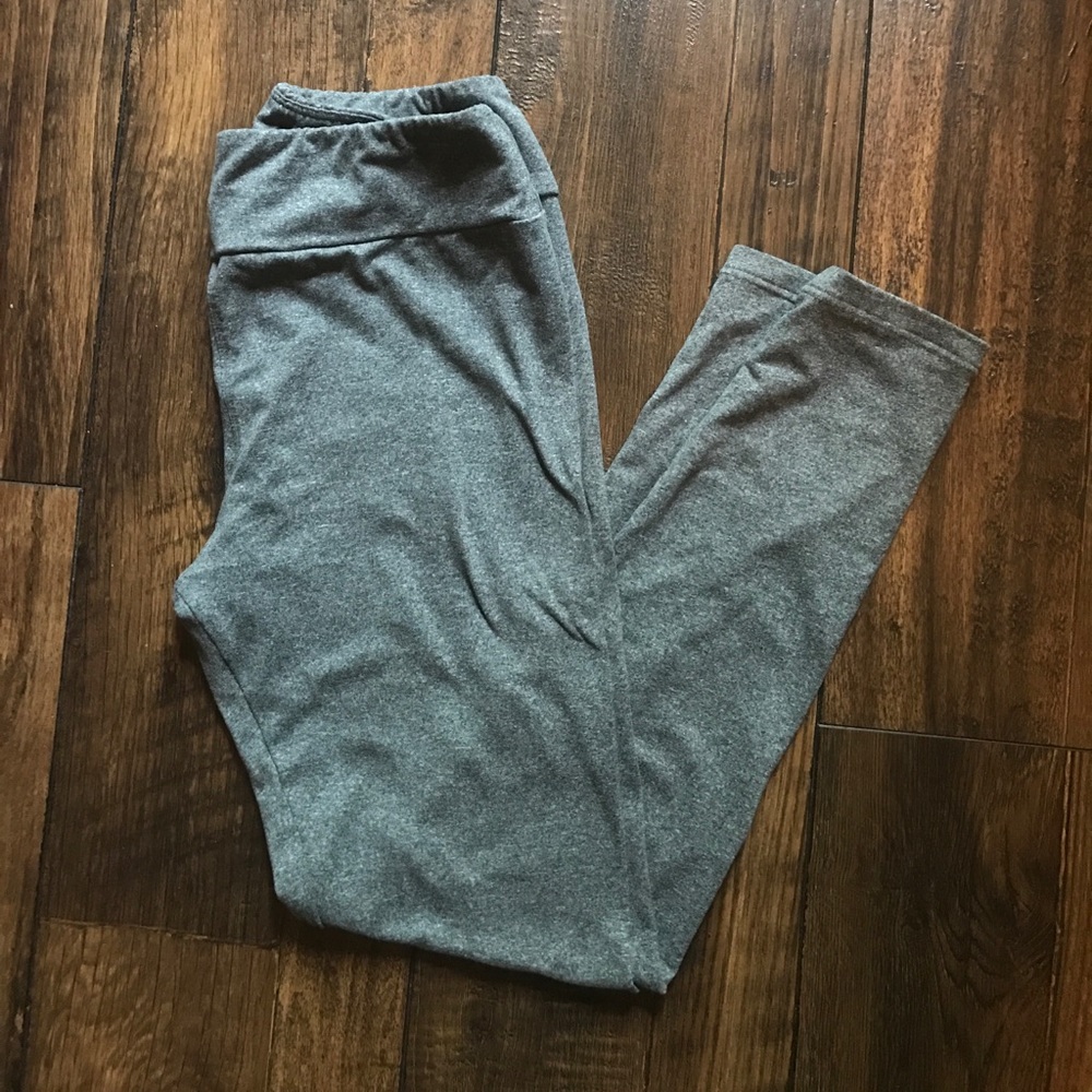 Lularoe is heather gray leggings