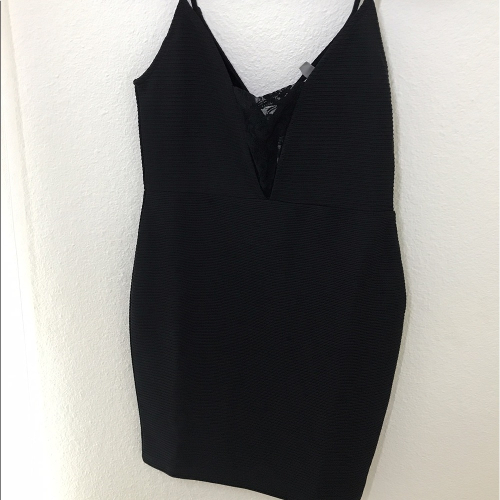 Black lace cleavage bodycon petite dress
