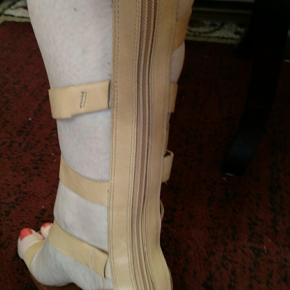 New!!! SCHUTZ LEATHER GLADIATOR SANDALS size 38 - Picture 2 of 7