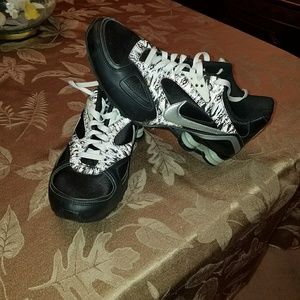 Nike Woman's Sneaker Size 11 EUC